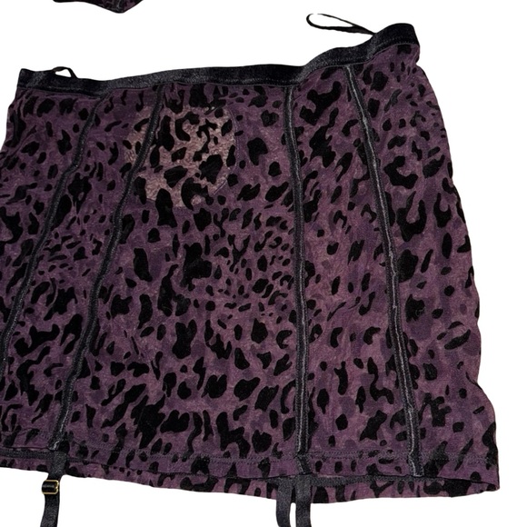 Dreamgirl XL Sheer Leopard Mesh Strappy Lingerie Halter Set with Garter Skirt - Picture 6 of 7